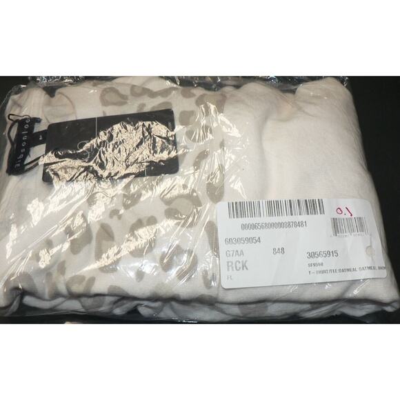 Gibsonlook Colorblock Cozy Semi-Sheer Pullover in Oatmeal Animal Medium MSRP $58 - Picture 5 of 6